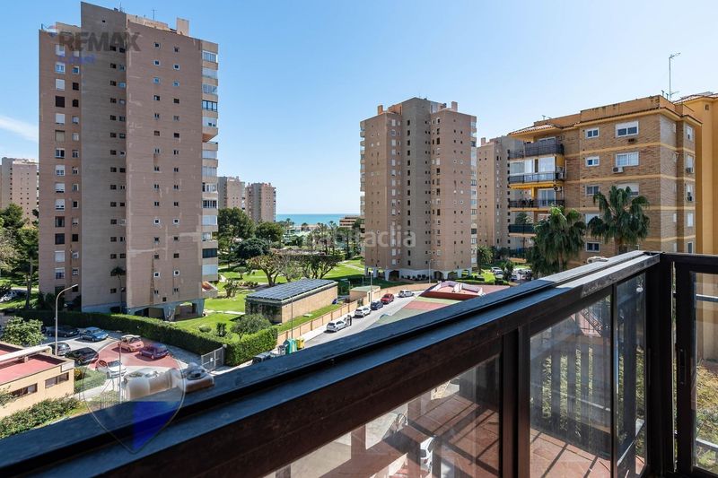 Foto 175f0cb5-9927-45e5-bb3a-2d6477144898. Pis amb aparcament piscina a Playamar - Benyamina Torremolinos
