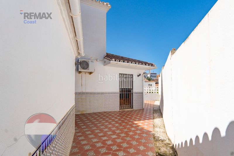 Foto a724ec5b-0599-457f-9b1c-ad07195ce26d. Xalet amb aparcament piscina a Cotomar Rincón de la Victoria