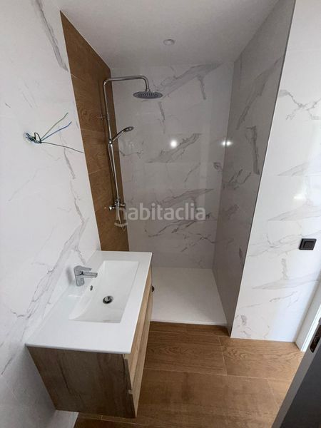 Foto 91d9a3b2-01e1-4951-b536-66819f7cff10. Edifici a El Bajondillo Torremolinos