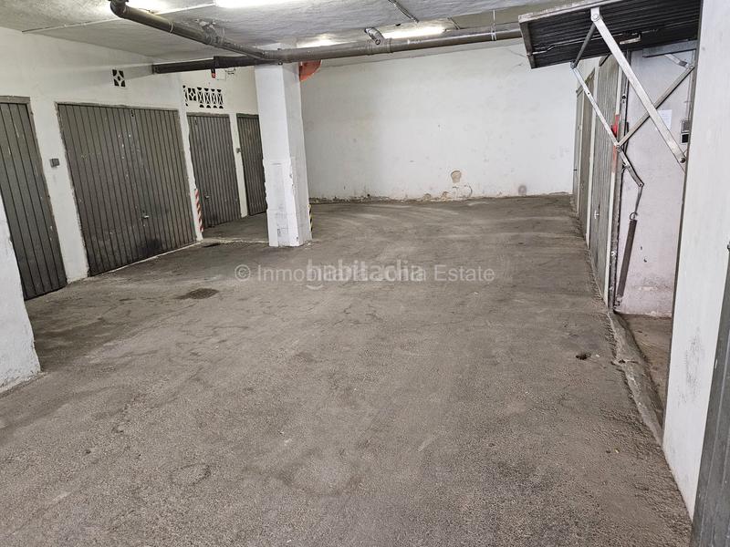 Foto ece4e52a-1a44-44ab-b6cb-877a45b1f39b. Parking voiture dans Centro Urbano Vila Joiosa (la)