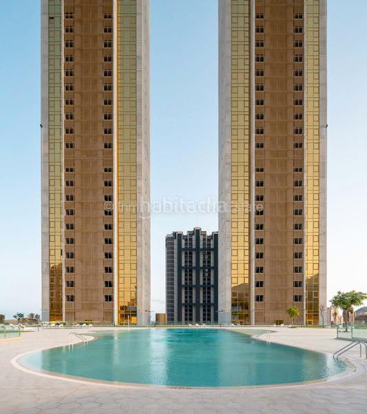Foto 18948c2b-ecb2-4e00-bd2e-4605da29befe. Apartament amb calefacció aparcament piscina a Playa Poniente Benidorm