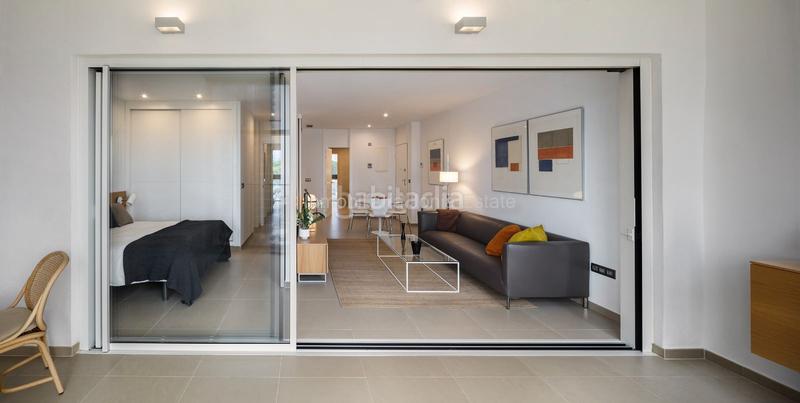 Foto f32b17c4-75c4-4f3b-b911-cd67e6bca54c. Apartament amb calefacció aparcament piscina a Playa Poniente Benidorm