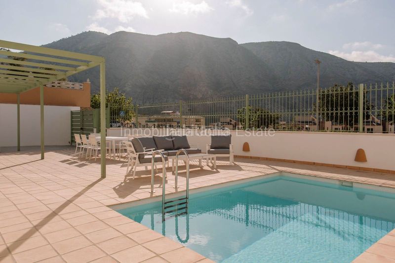 Foto c07ad35b-5d29-4605-9698-b93fe745e7d9. Chalet en Orxeta