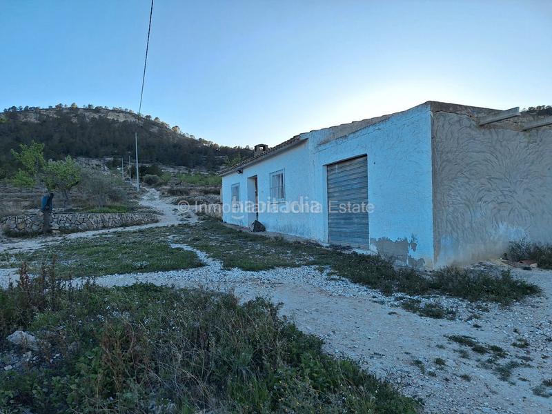 Foto 646a7335-e54f-4bea-b56a-9076fa971c34. Chalet en Relleu