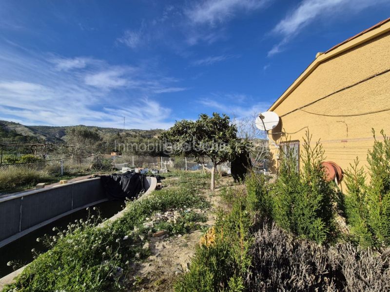 Foto f4d5db9d-408d-4658-9227-5c35b7ed2756. Xalet amb aparcament a Cárcer