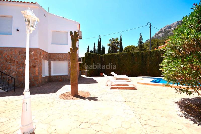 Foto 26f39603-3096-4c8a-b87b-ffbf30fa6013. Chalet avec parking piscine dans Oltamar - Cucarres Calp