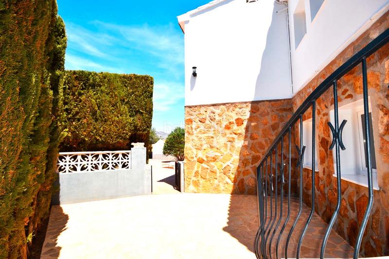 Foto 8a2b143e-7eb1-4e9a-b4e1-a3dce1b49f42. Chalet avec parking piscine dans Oltamar - Cucarres Calp