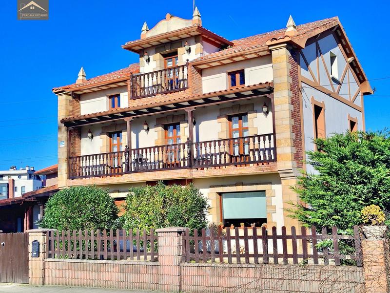 Foto 16d89120-5467-41da-a867-8c38a41aa3cd. Xalet amb calefacció aparcament piscina a Alisal - San Román Santander