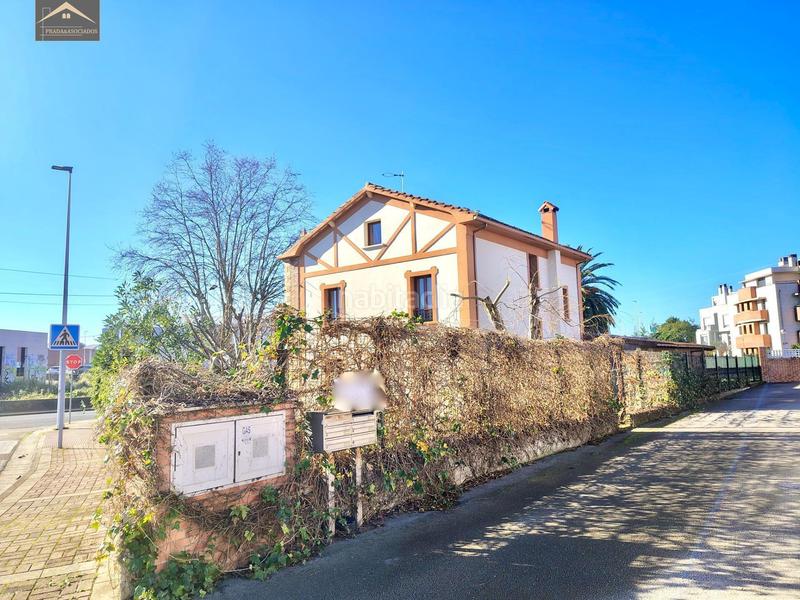 Foto 2feddf9c-87eb-4d5a-89d2-caf1c2b94747. Xalet amb calefacció aparcament piscina a Alisal - San Román Santander