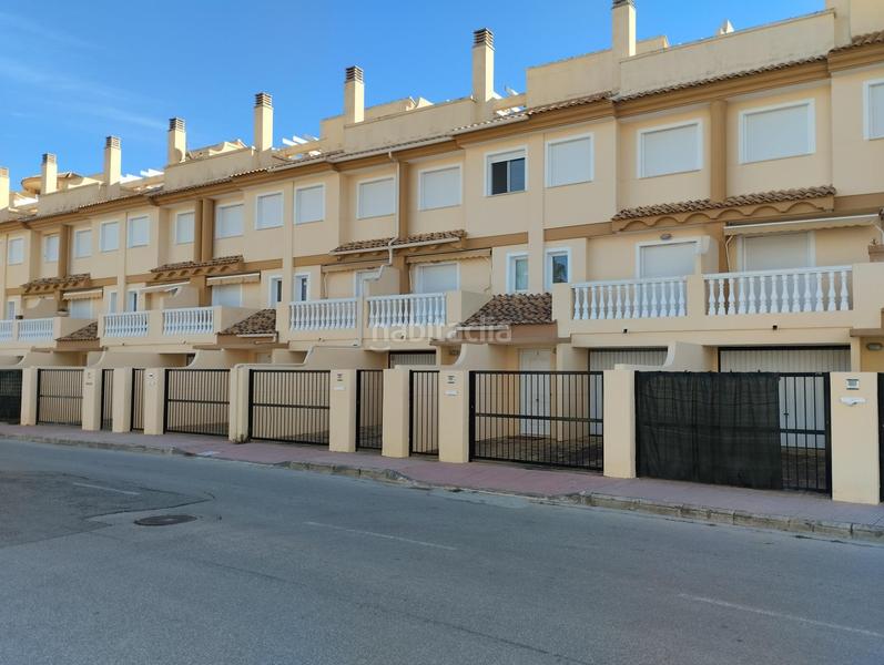 Foto d343dab6-16e9-4487-90c6-07bb3cd069b3. Casa adosada chalet adosado muy cerca de la playa en Oliva