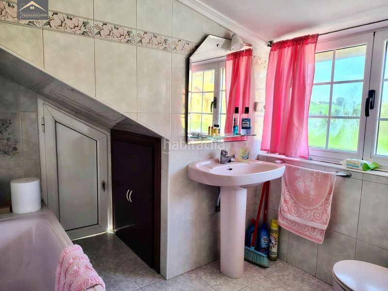 Foto 400c7865-2ea9-4a22-b01f-6901f8afb9de. Xalet amb aparcament a Suances