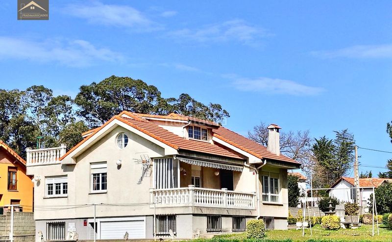 Foto 74cf4723-9bce-4118-8d8e-f2fa27c3d581. Xalet amb aparcament a Suances