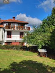 Doppelhaus in Ribamontán al Monte. Casa pareada con gran parcela.