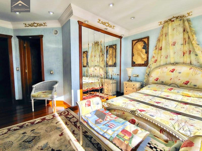 Foto 00d65588-189a-4bfe-971a-de7e09cca5b0. Casa bifamiliare con riscaldamento parcheggio piscina in Santa Cruz de Bezana