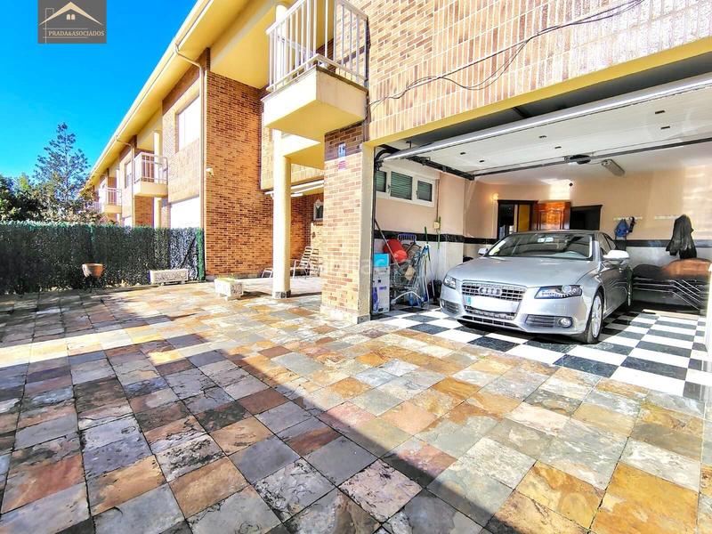 Foto 0ab23868-ea2a-48b2-afd6-7acda9e5c56e. Casa bifamiliare con riscaldamento parcheggio piscina in Santa Cruz de Bezana