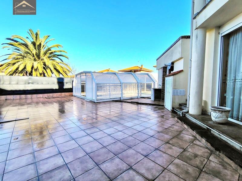 Foto 10b16aa9-ceaa-4472-a6b0-d72e4c864997. Casa bifamiliare con riscaldamento parcheggio piscina in Santa Cruz de Bezana