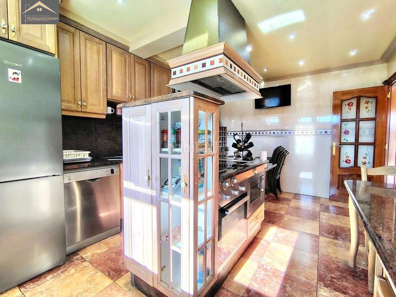 Foto 485e0279-be02-403f-92a6-c83af34e8d91. Casa bifamiliare con riscaldamento parcheggio piscina in Santa Cruz de Bezana