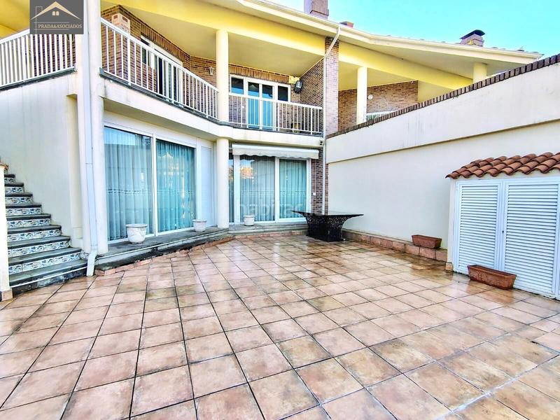 Foto 5cf8521d-bbd2-4ea1-908c-5ea34a879617. Casa bifamiliare con riscaldamento parcheggio piscina in Santa Cruz de Bezana