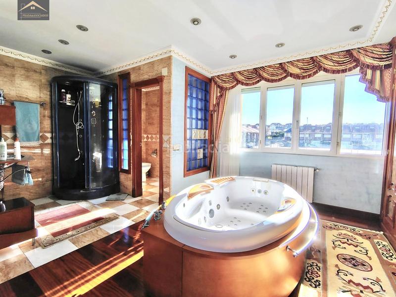 Foto 5e9e6e35-daad-4e02-b849-e07fce9b698d. Casa bifamiliare con riscaldamento parcheggio piscina in Santa Cruz de Bezana