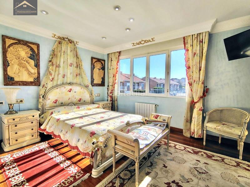 Foto a1a3406d-b888-4e10-9a9d-9969cd5435a1. Casa bifamiliare con riscaldamento parcheggio piscina in Santa Cruz de Bezana