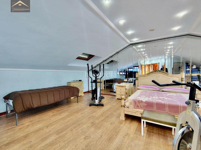 Foto b147bfa1-5c9b-4995-bb16-cbd3cf90c0d3. Casa bifamiliare con riscaldamento parcheggio piscina in Santa Cruz de Bezana