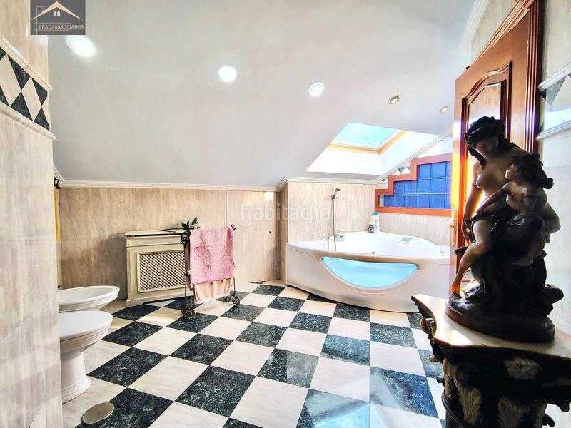 Foto f2d49b7f-282a-4b8c-a917-acf939a8cdb3. Casa bifamiliare con riscaldamento parcheggio piscina in Santa Cruz de Bezana