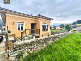 Casa a San Felices de Buelna. Casa independiente en san felices de buelna