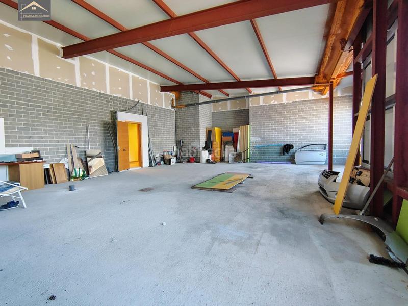 Foto 1156ff24-1c9f-42db-a4b9-ed113a046d0c. Local commercial dans Revilla Camargo