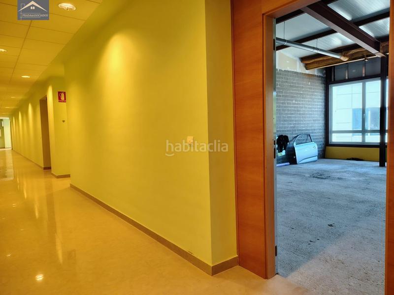 Foto dbef1ff6-e997-49dc-9182-708bc816a0f6. Local commercial dans Revilla Camargo