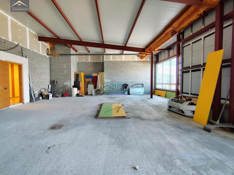 Foto f3682c7c-3dda-41b1-9414-96b1061b418b. Local commercial dans Revilla Camargo