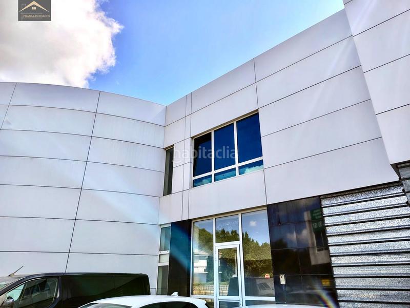 Foto 10662fa9-e22f-46ea-a0b9-1a6031060554. Business premise in Revilla Camargo