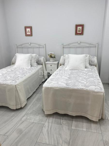 Foto 5137c731-ecec-4969-822c-9cda1b4f8498. House with heating parking in Pego