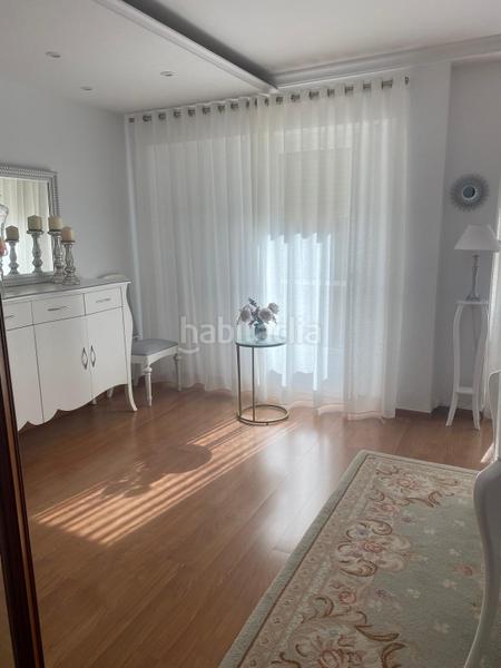 Foto 63f0861b-1a35-4a73-bd99-534341921543. House with heating parking in Pego