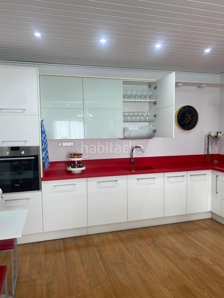 Foto 656b702a-242f-467c-8a6e-23d5a1c03a48. House with heating parking in Pego