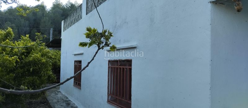 Foto fb917a98-8a84-4178-8814-75dbd2919558. Finca rústica  con nave y casa de aperos en adsubia en Atzúbia (L´)