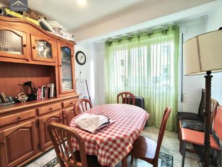 Etagenwohnung in Centro - Ayuntamiento. Piso centrico