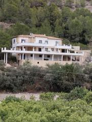 Xalet en Adsubia. Chalet con finca de aguacates