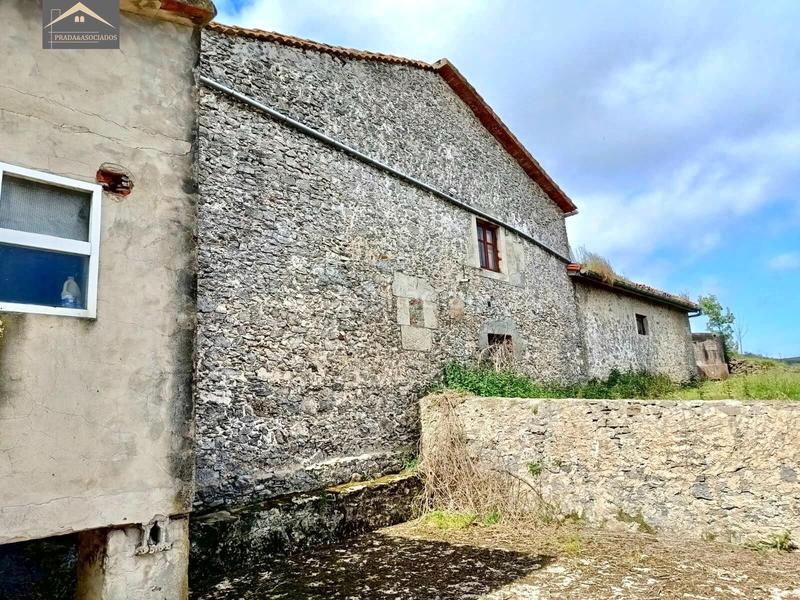 Foto 4a91dfa6-b29f-464a-97a1-19bf8fdda7a5. Masia amb aparcament a Ajo Bareyo