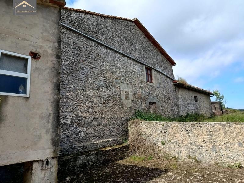 Foto c9c79a34-3b78-4cea-9e03-3550533c65df. Masia amb aparcament a Ajo Bareyo