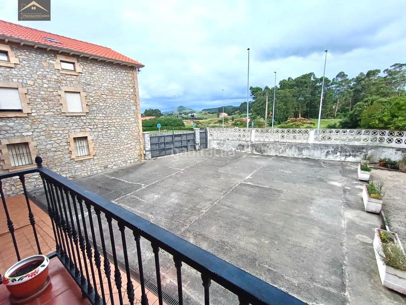 Foto 654f6eef-86ac-4402-98af-06d02764154e. Casa aparellada amb calefacció aparcament a Cuchía Miengo