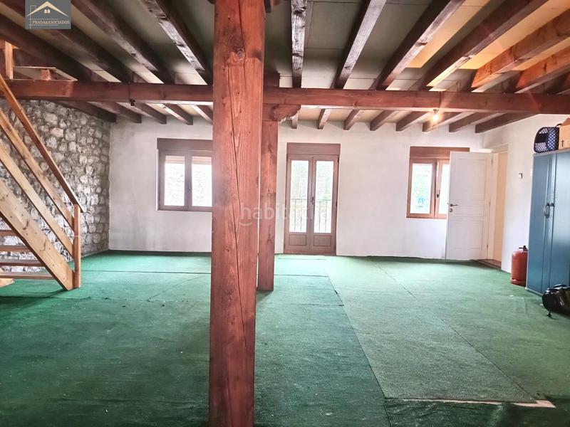 Foto e2a4c523-e7da-46fd-b030-31bbc8d58cbf. Casa aparellada amb calefacció aparcament a Cuchía Miengo