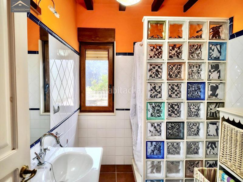 Foto e8cbc9ad-98cd-4c34-9d8d-c280186b268c. Casa aparellada amb calefacció aparcament a Cuchía Miengo