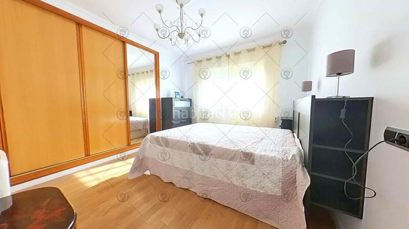 Foto e07fc691-4ce4-492a-bfaa-12675bf26d45. Flat with parking in Isla Chica Huelva