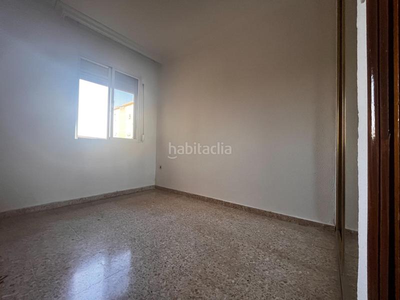 Foto b2b23f8e-0622-4ec0-9c45-39390bcc00a6. Appartement dans Parque Alcosa Sevilla
