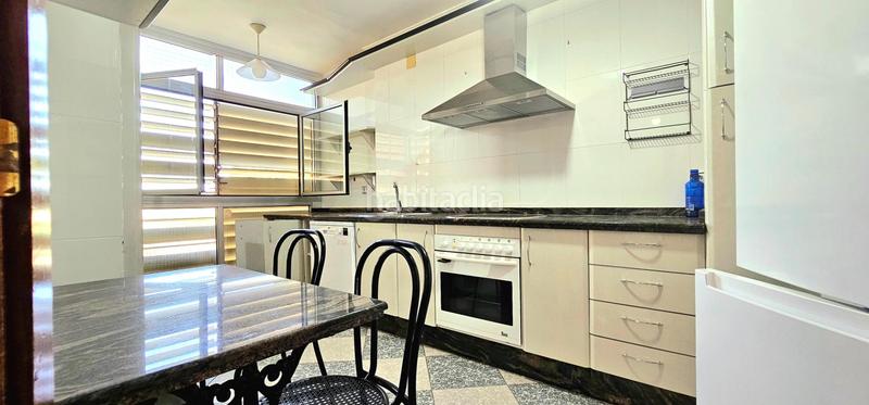 Foto cd8bc343-fadd-451a-bf2a-822b184cbe09. Location appartement avec chauffage parking piscine dans Tomares