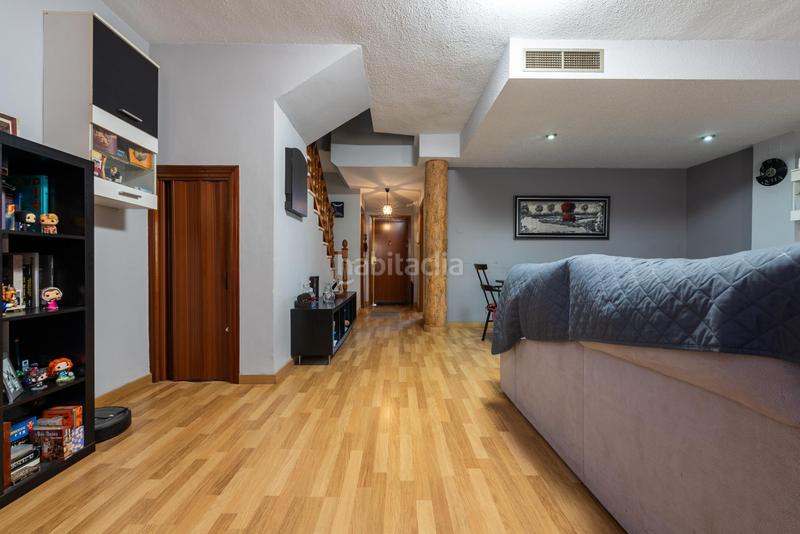 Foto 5bd7dffa-c0e6-4218-82b2-9d6b993ff5a0. Casa adosada en Condequinto Montequinto