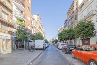 Casa adossada  Calle calle san jorge, 12. Edificio en venta en triana, altozano