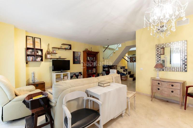 Foto 2a0b3735-ecfb-45c7-8445-195f71211eb1. Duplex in Brenes