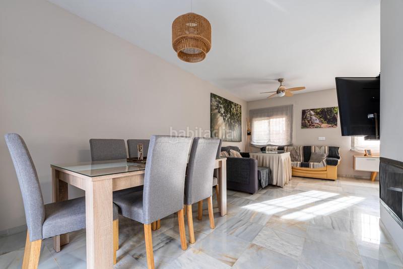 Foto 63e4e080-9555-49f1-8a0f-0bf33bfeae17. Casa a schiera con parcheggio piscina in Vista Azul - Consolación Dos Hermanas