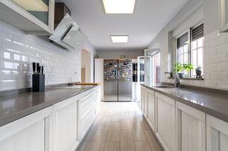 Casa adosada  Calle calle de la madre teresa 3. Adosado tríplex de 4 dormitorios, 3 baños de 260 m2!!!